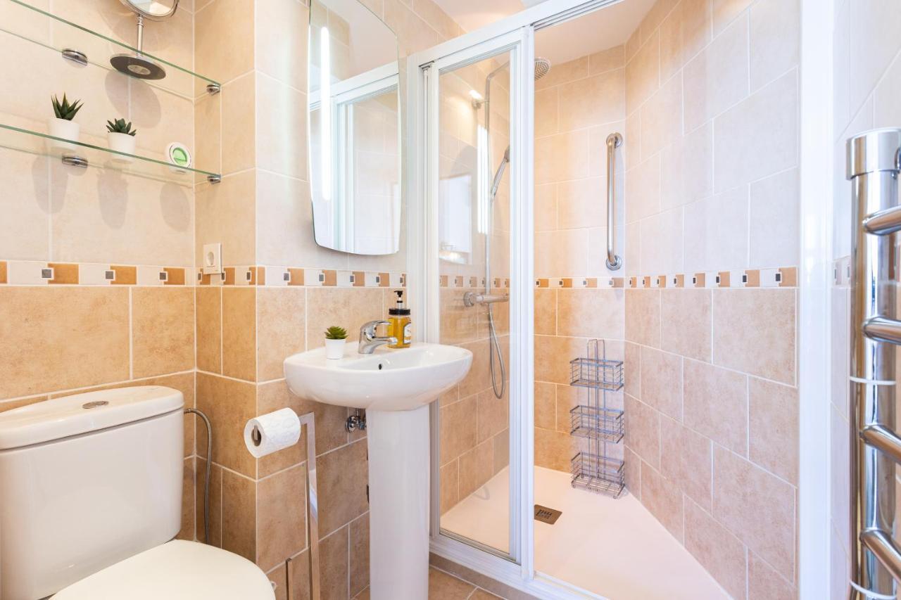 Appartement Ensuite Mediterranean Sea Front Fuengirola