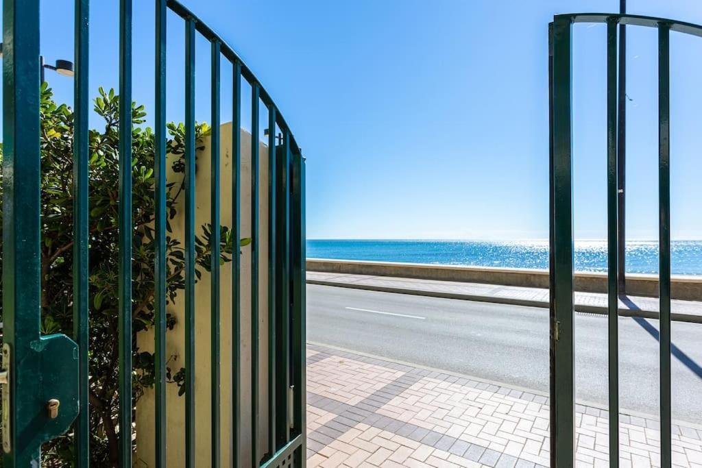 Ensuite Mediterranean Sea Front Appartement Fuengirola
